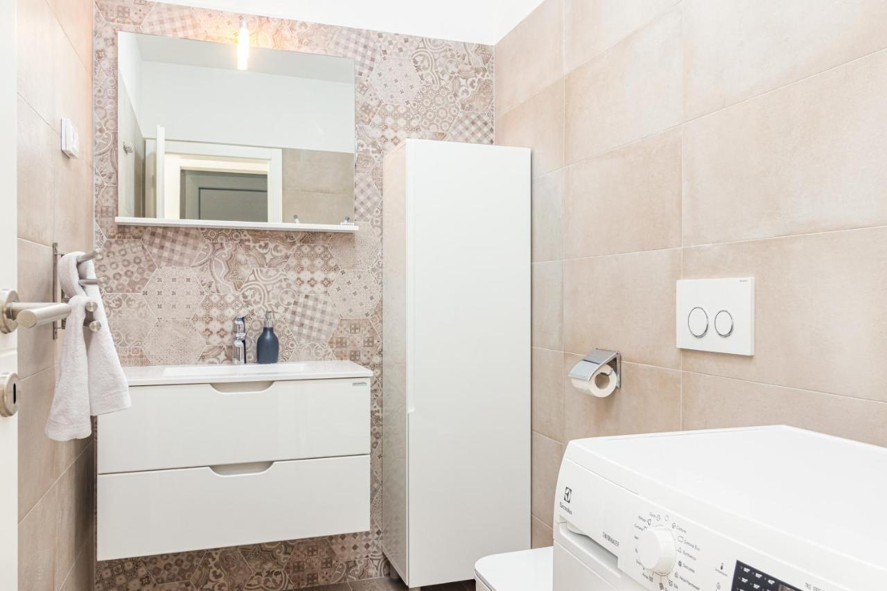 Apartments Anna Ližnjan Zewnętrze zdjęcie