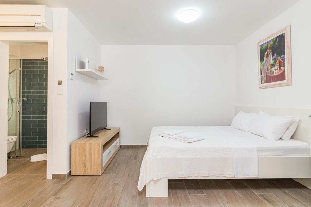 Apartments Anna Ližnjan Zewnętrze zdjęcie