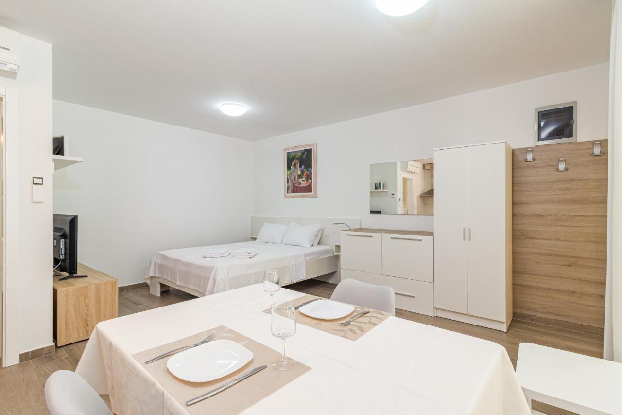 Apartments Anna Ližnjan Zewnętrze zdjęcie